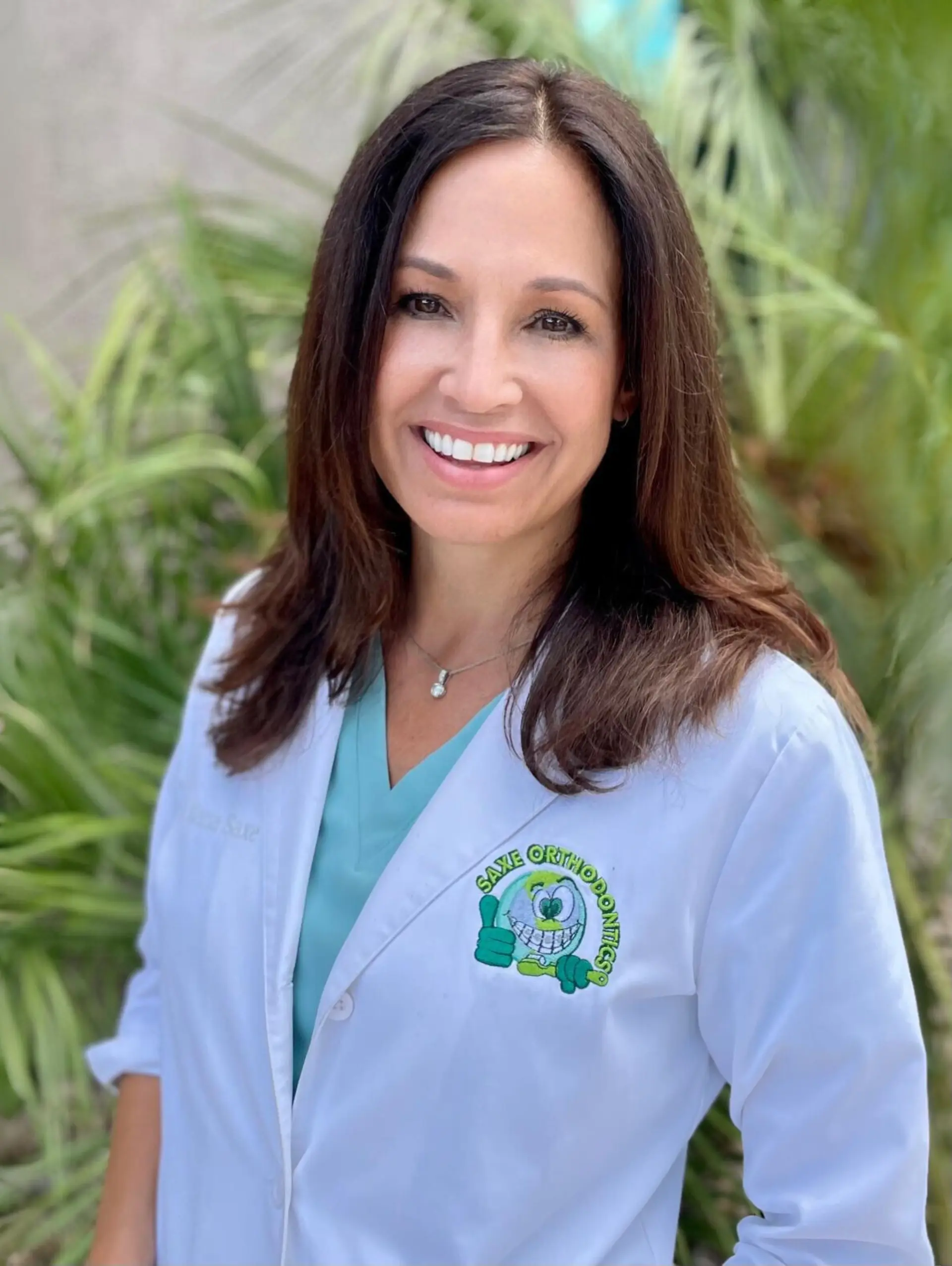 Headshot of Dr. Alana Saxe
